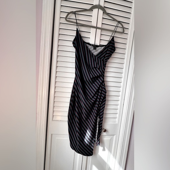 🔥🔥SEXY FITTING DRESS 🔥🔥 - Picture 3 of 13